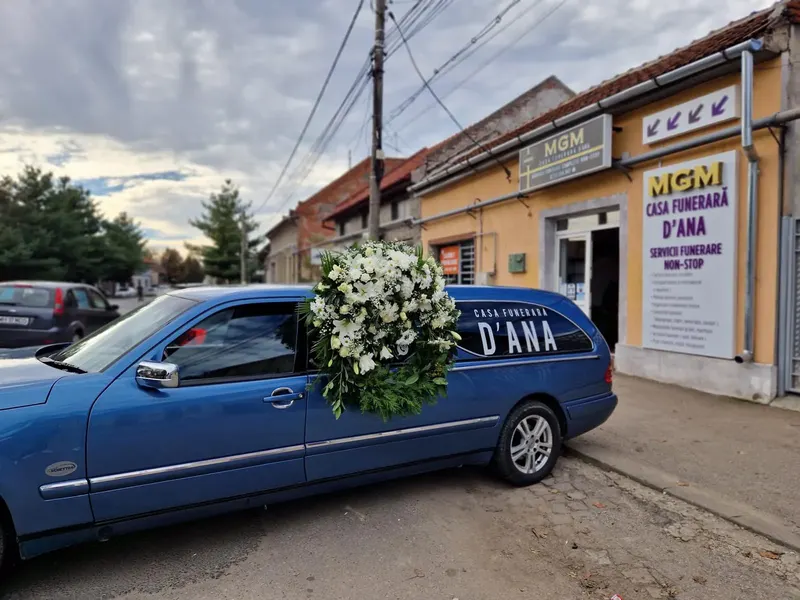 Autospecială funerară MGM pregătită pentru transport internațional